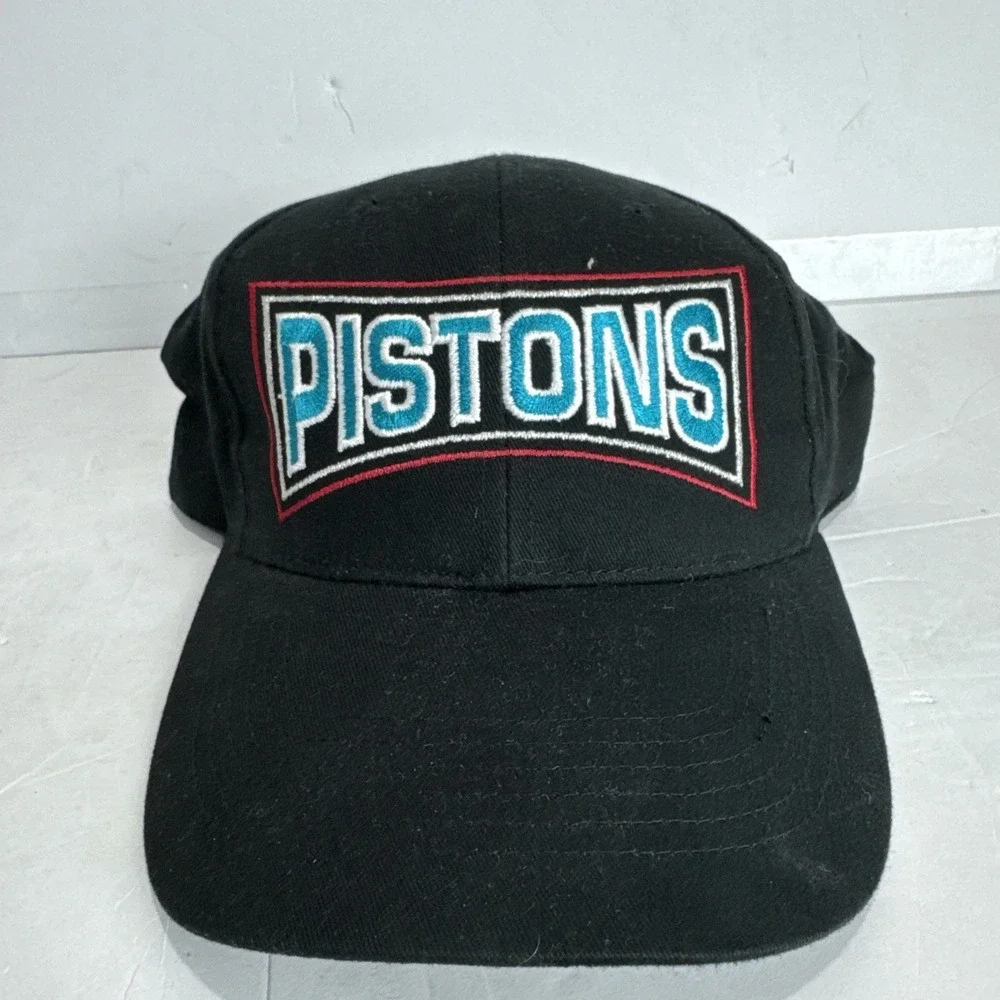 NWT‎ Vintage NBA Detroit Pistons Horse Teal Strapback Hat Annco Ball Cap Black